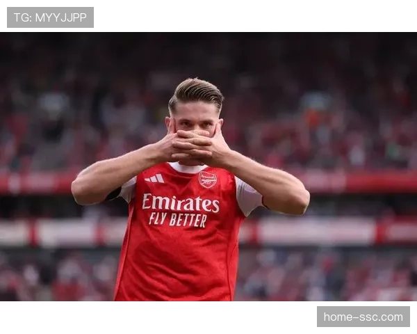 约克雷斯背身拿球与跑动接应能力提升,身体对抗信心增强